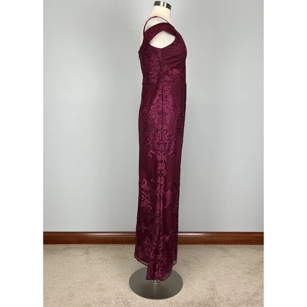Off-Shoulder Burgundy Lace Maxi Dress - Picture 9 of 16
